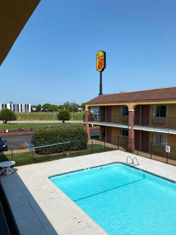 Super 8 By Wyndham Midwest City Ok Exterior foto